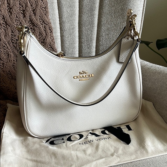 Coach Teri Hobo- White Leather Bag - Picture 5 of 13